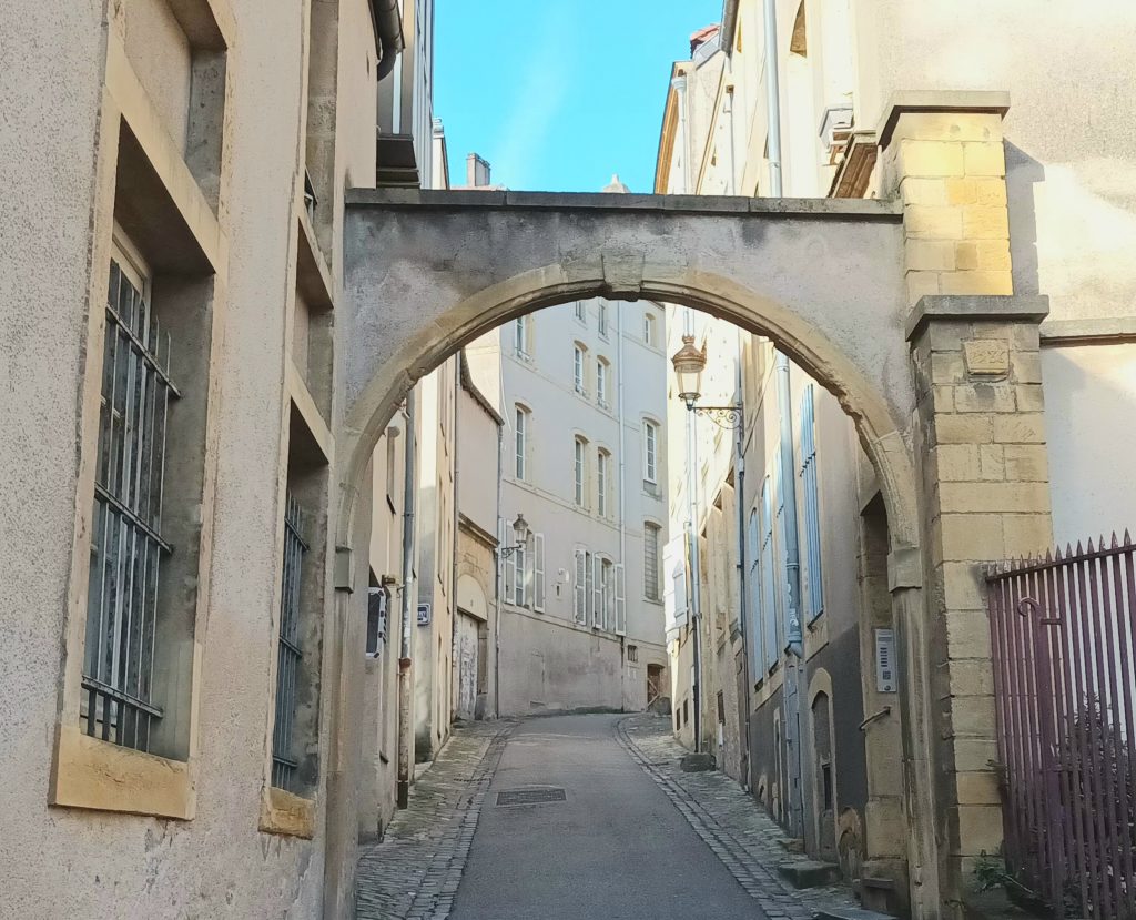 Vue de la Porte du Ghetto juif messin